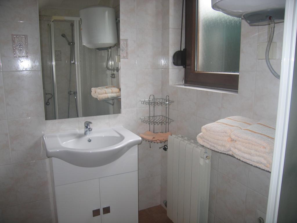 Studio Max With Parking Ровінь Екстер'єр фото